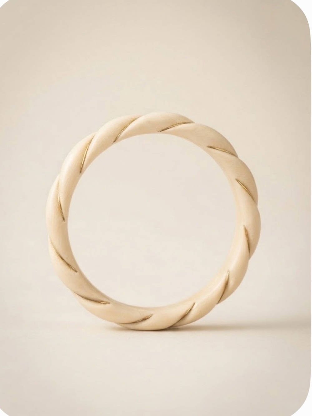 Estate 14KT Yellow Gold Oval Inlay Cream Enamel Corrugated Twist Bangle